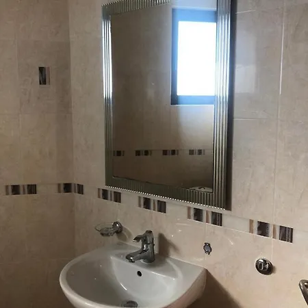 Captivating, 1 Bedroom At Bay View Kosharitsa