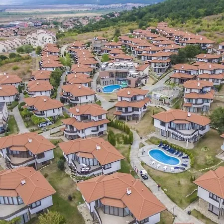 Captivating, 1 Bedroom At Bay View Apartment Kosharitsa